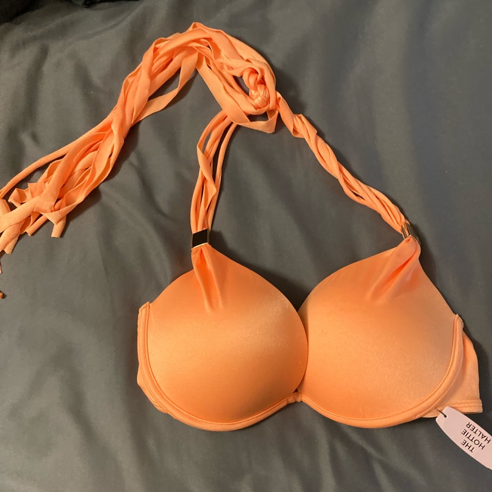 Victoria’s Secret “Hottie Halter top” push-up bikini top NWT 32D